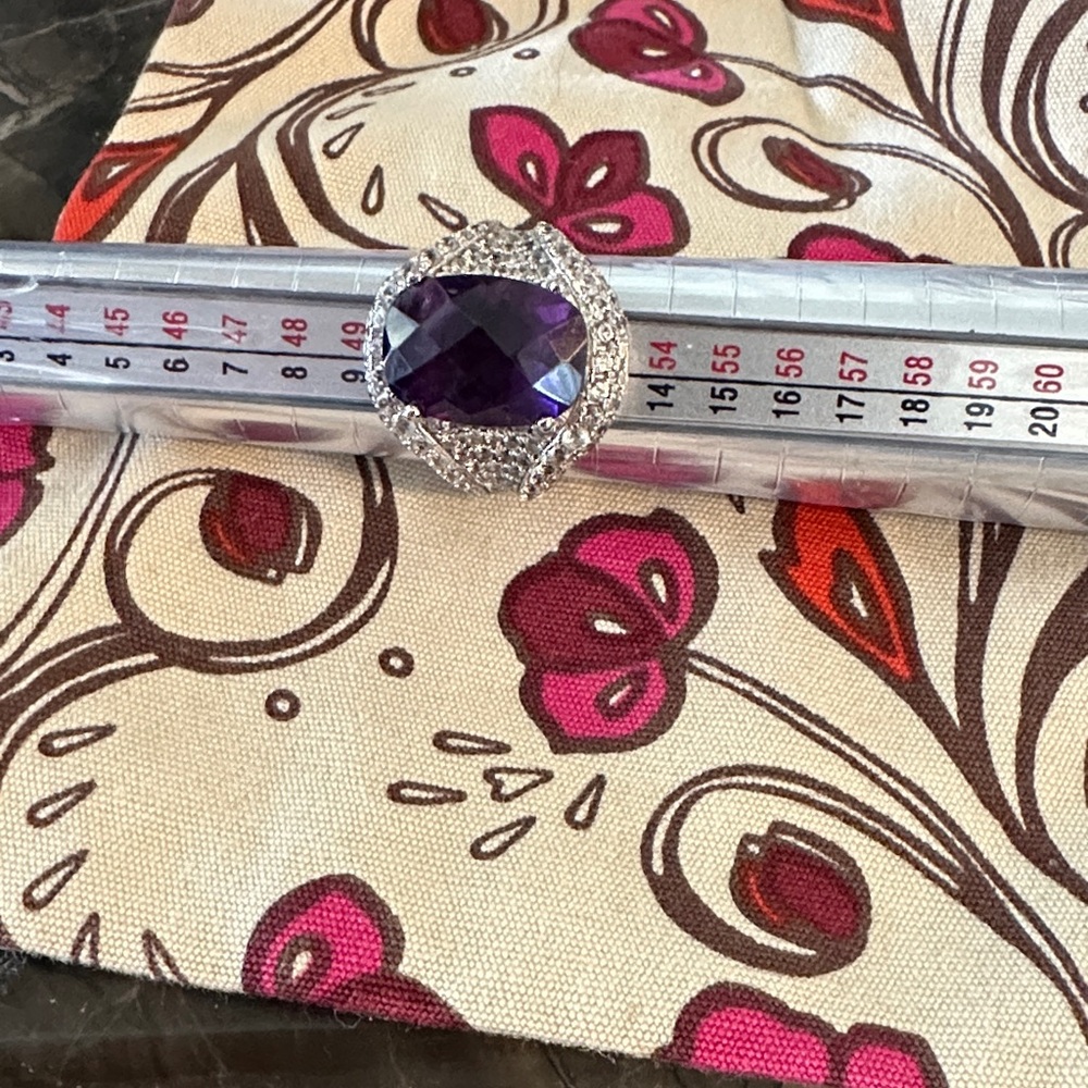 Elegant Silver and Purple Women's Ring Sz 6